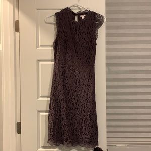 Lace sleeveless dress